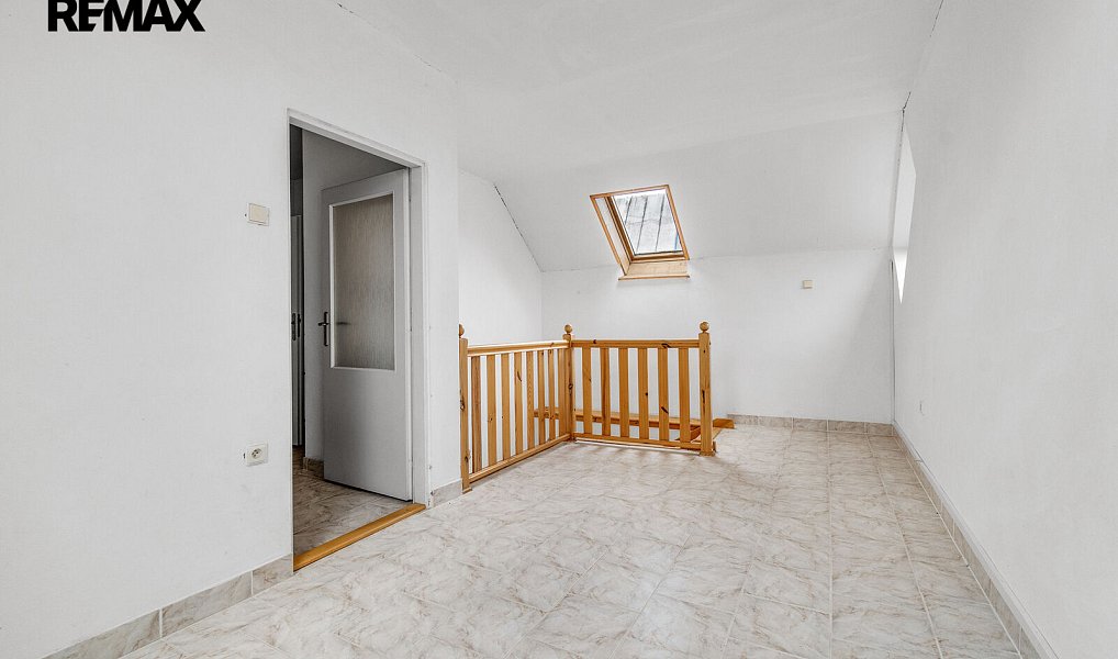 Prodej domu 240 m² s pozemkem 1 122 m², Střížovice – náhled fotky 38