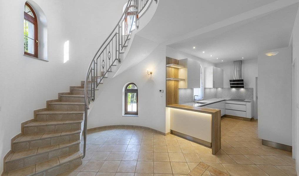 Pronájem domu 254 m² s pozemkem 779 m², Praha – náhled fotky 7
