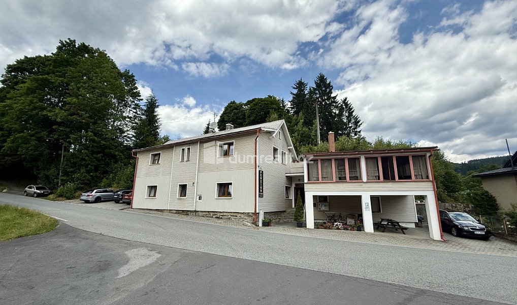 Prodej ubytovacího objektu 450 m², Jablonec nad Jizerou – náhled fotky 3