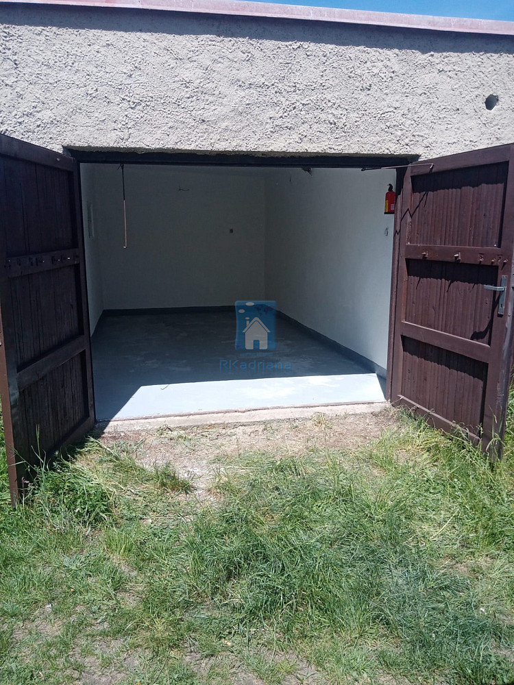 Pronájem garáže, březnice, ulice rožmitálská, 19 m2 — photo 2