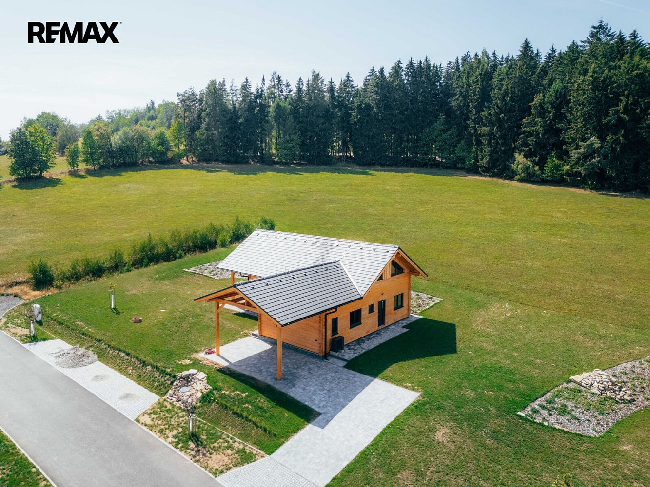 Prodej domu 133 m² s pozemkem 999 m² – fotografie 2
