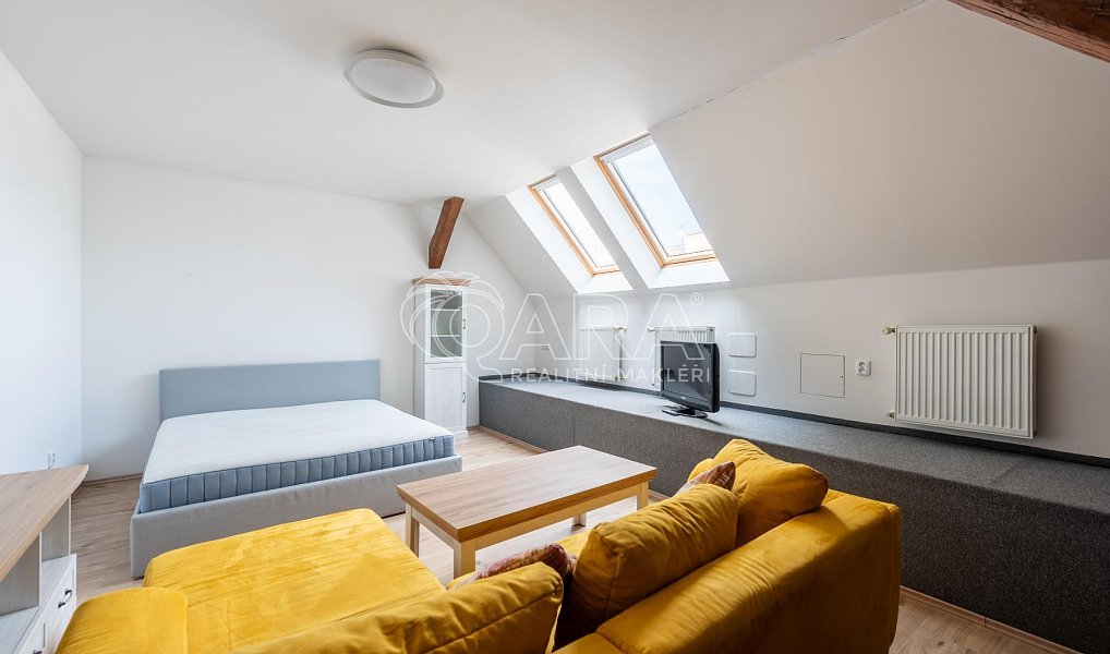 Pronájem bytu 2+kk, 62 m², Karlín - Praha 8, Praha