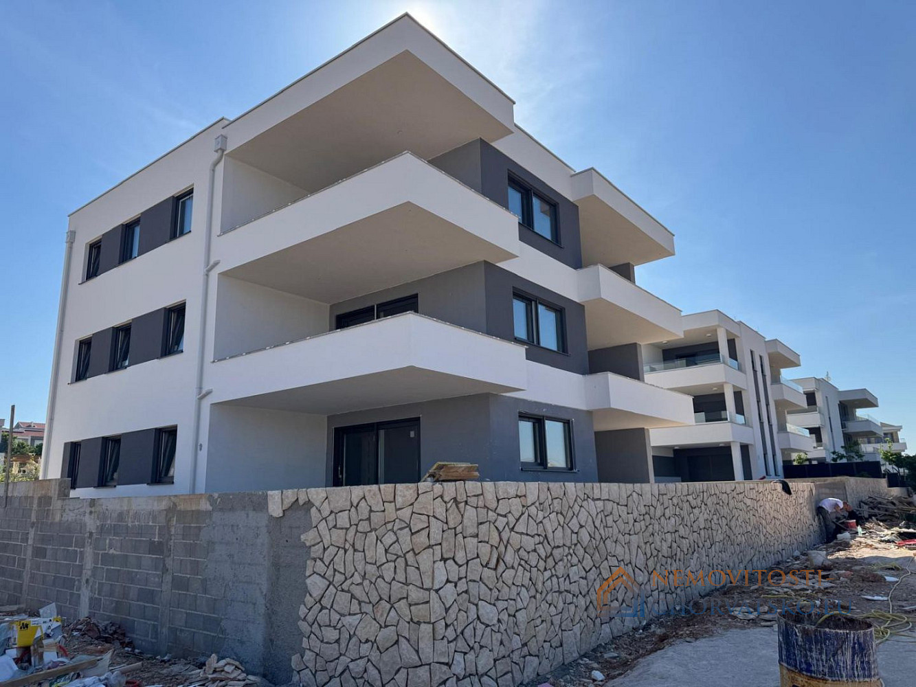 Prodej bytu 3+kk 84 m² – pohled 4