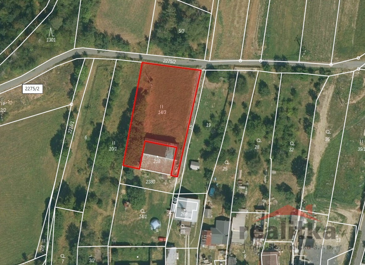 Prodej stavebního pozemku 1 216 m²