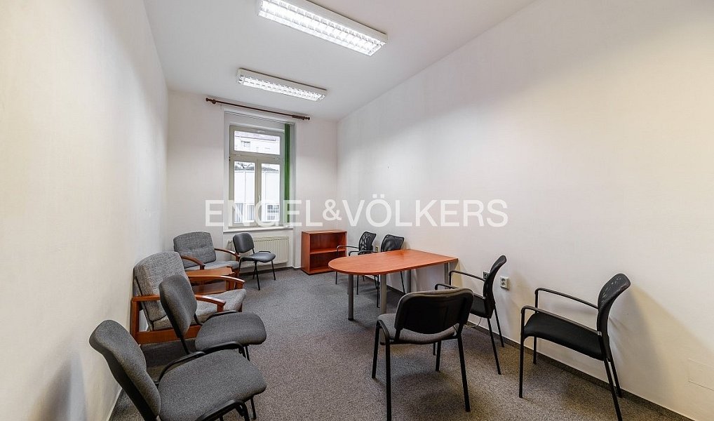 Pronájem kanceláře 226 m², Praha – náhled fotky 9