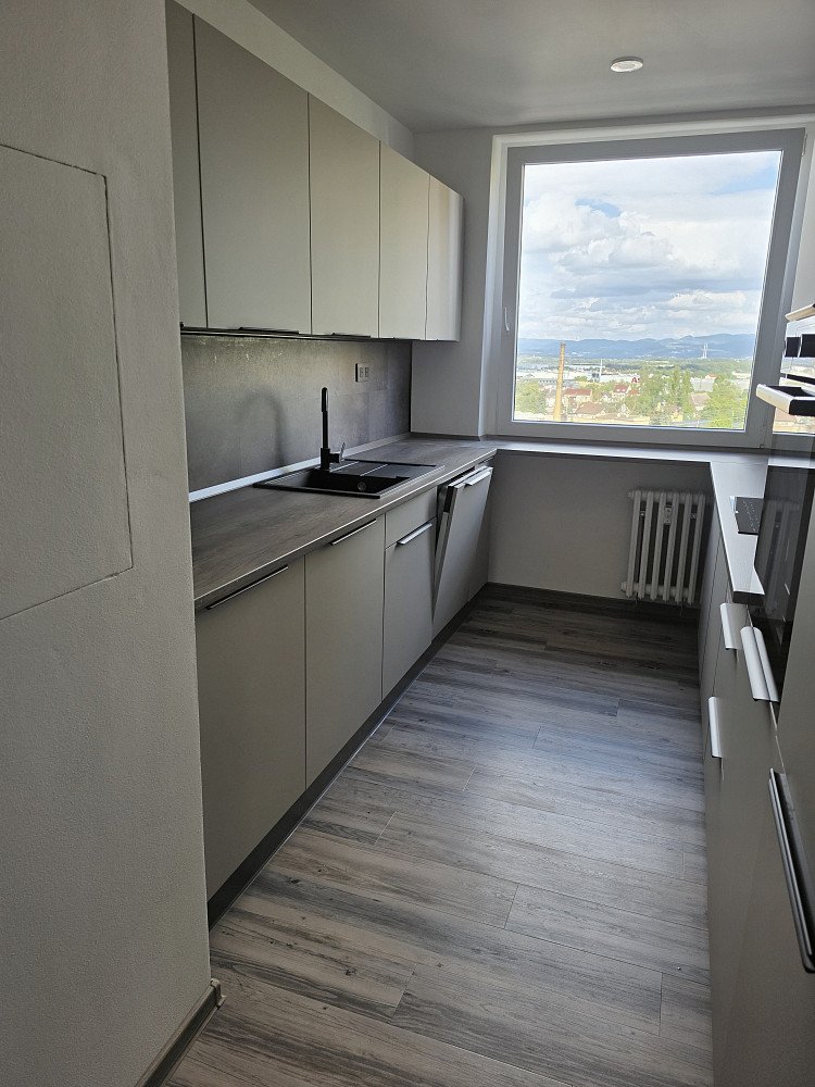 Prodej bytu 3+1 73 m² — photo 2