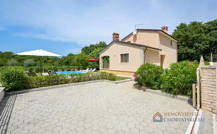 Prodej domu 140 m² s pozemkem 593 m², Sveti Lovreč, Chorvatsko