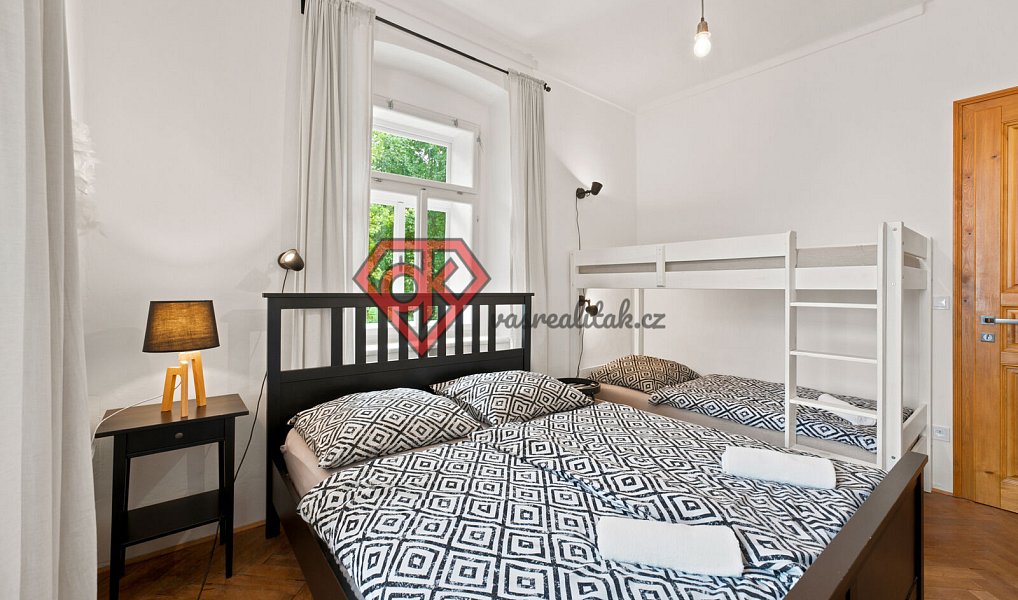 Prodej ubytovacího objektu 448 m², Králíky – náhled fotky 22