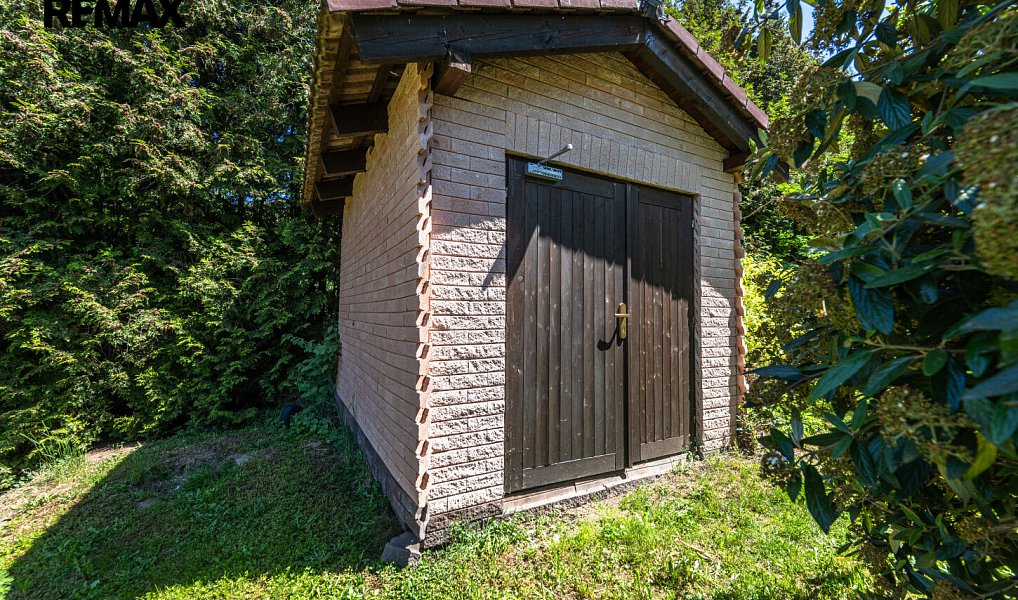 Prodej domu 213 m² s pozemkem 1 886 m², Mirošovice – náhled fotky 21