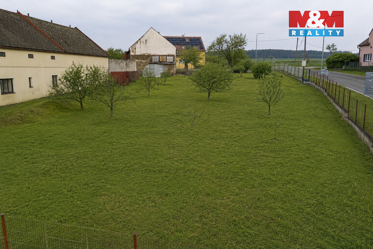 Prodej stavebního pozemku 617 m² — photo 3