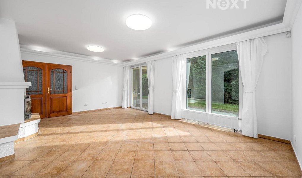 Prodej domu 337 m² s pozemkem 915 m², Praha – náhled fotky 8