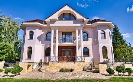 Prodej domu 578 m² s pozemkem 886 m²