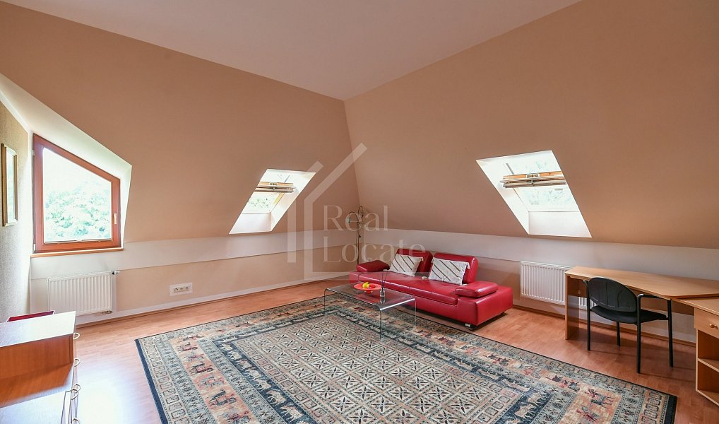 Pronájem domu 310 m² s pozemkem 814 m², Praha – náhled fotky 10