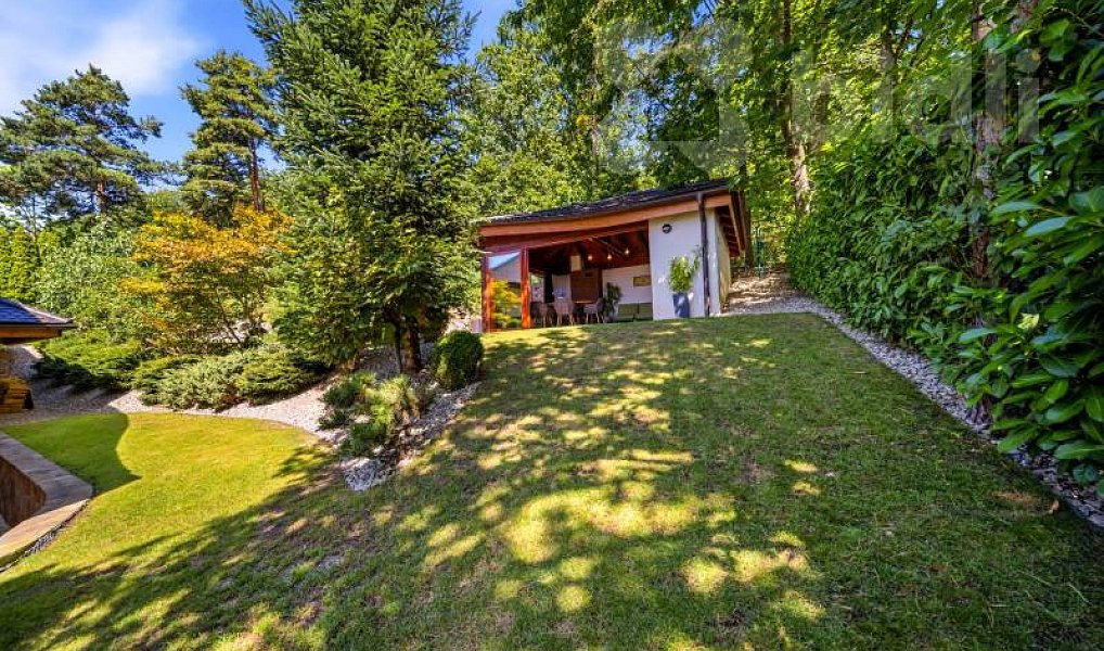 Prodej domu 400 m² s pozemkem 1 632 m², Vysoká nad Labem – náhled fotky 18