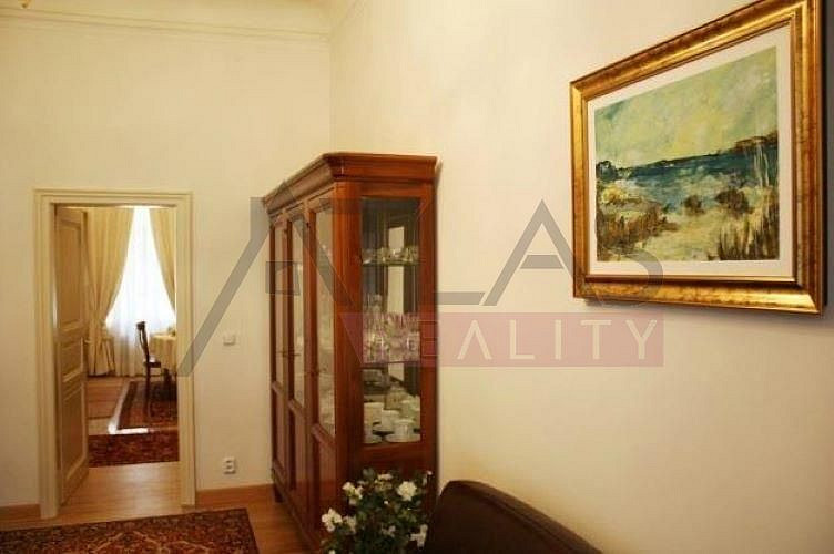 Pronájem bytu 3+kk 76 m² – fotografie 2