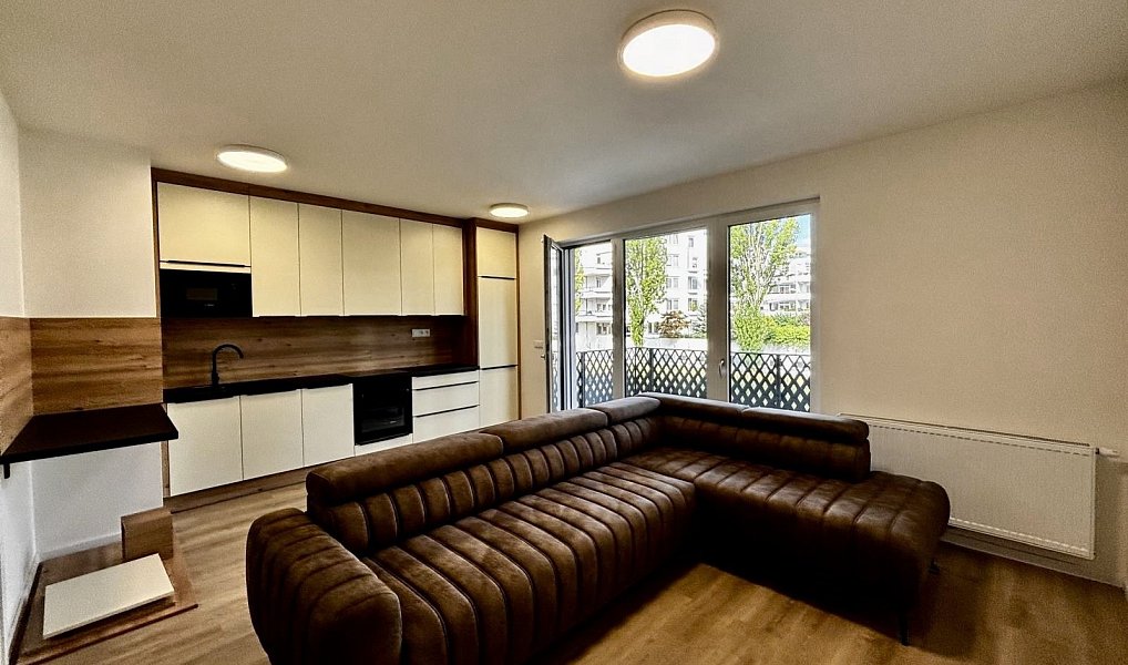 Pronájem bytu 1+kk 32 m², Praha – náhled fotky 3