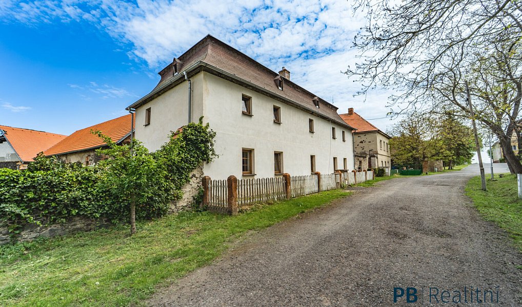 Prodej domu 300 m² s pozemkem 1 821 m², Krásný Dvůr – náhled fotky 3