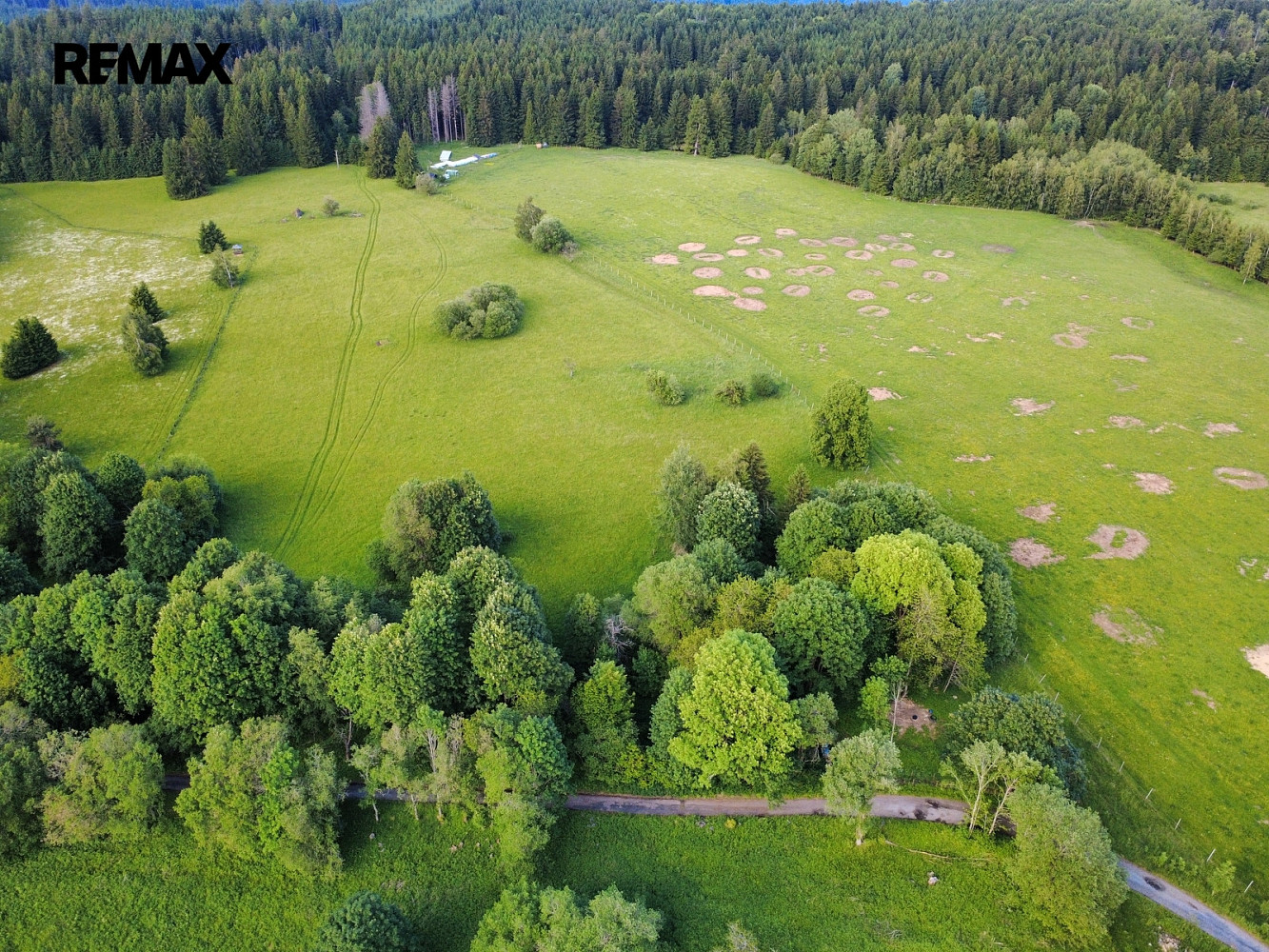 Prodej stavebního pozemku 2 281 m²