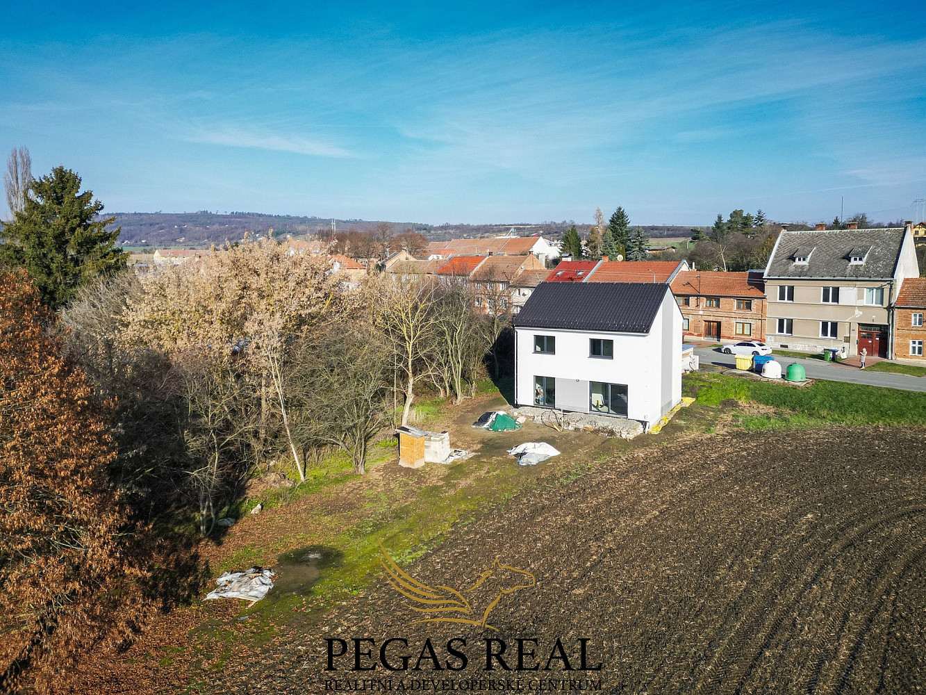 Prodej domu 134 m² s pozemkem 1 007 m² – fotografie 2