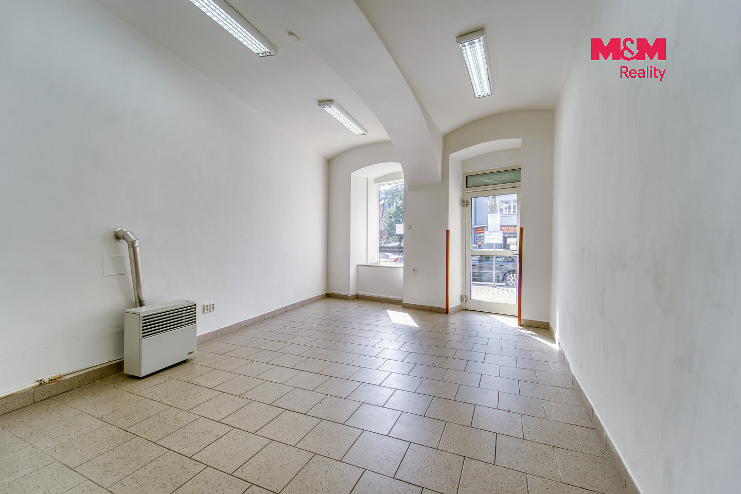 Pronájem obchodních prostor 48 m² – fotografie 4