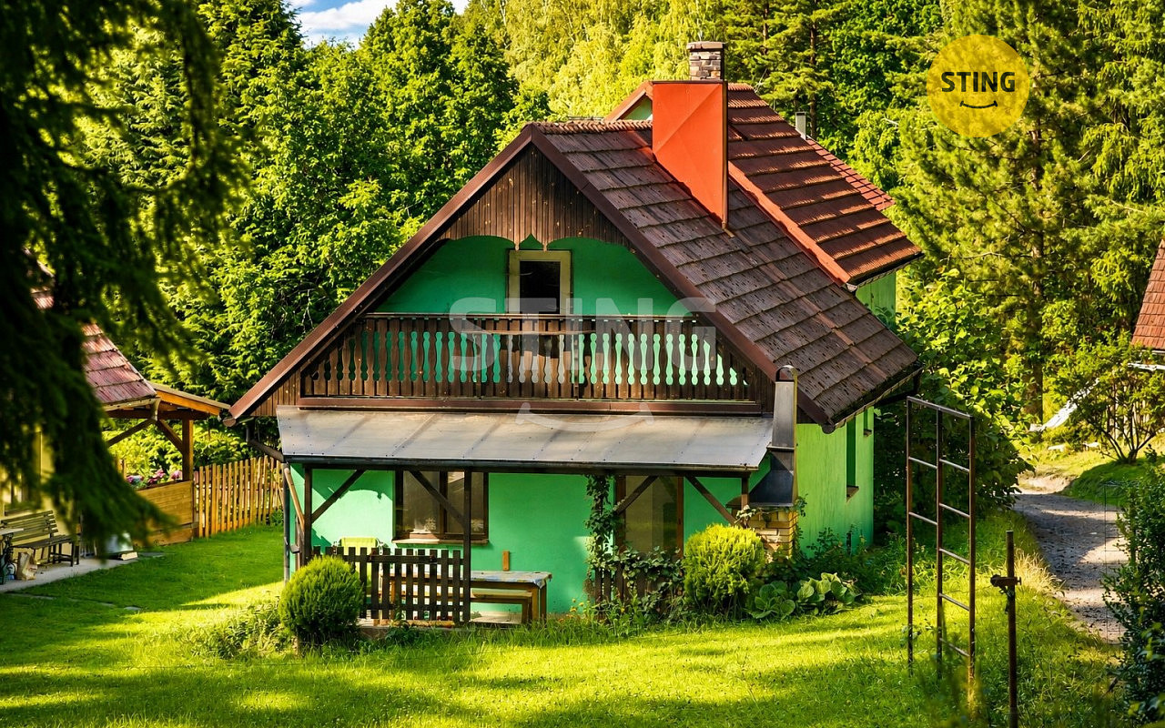 Prodej domu 200 m² s pozemkem 1 050 m²
