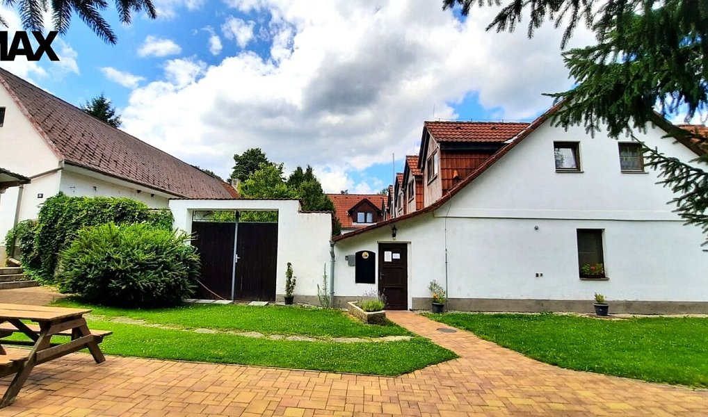 Prodej domu 1 364 m² s pozemkem 3 811 m², Kunžak – náhled fotky 3