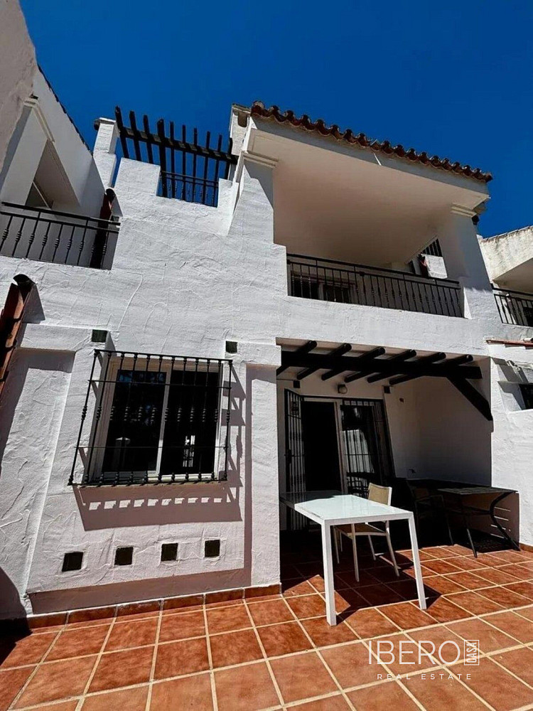 Casa 4+kk – Marbella, Nueva Andalucía - Vista 2