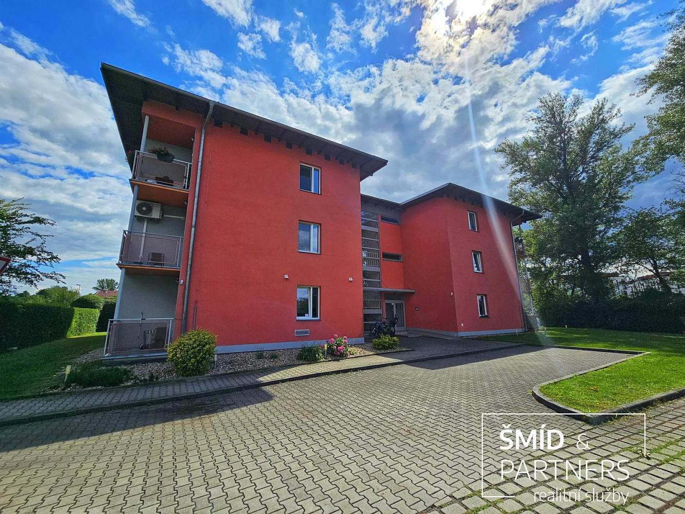 Pronájem bytu 4+kk 104 m² — photo 2
