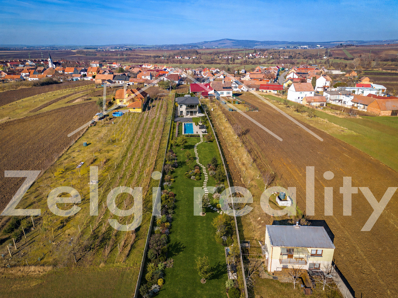 Prodej stavebního pozemku 2 691 m² – fotografie 2