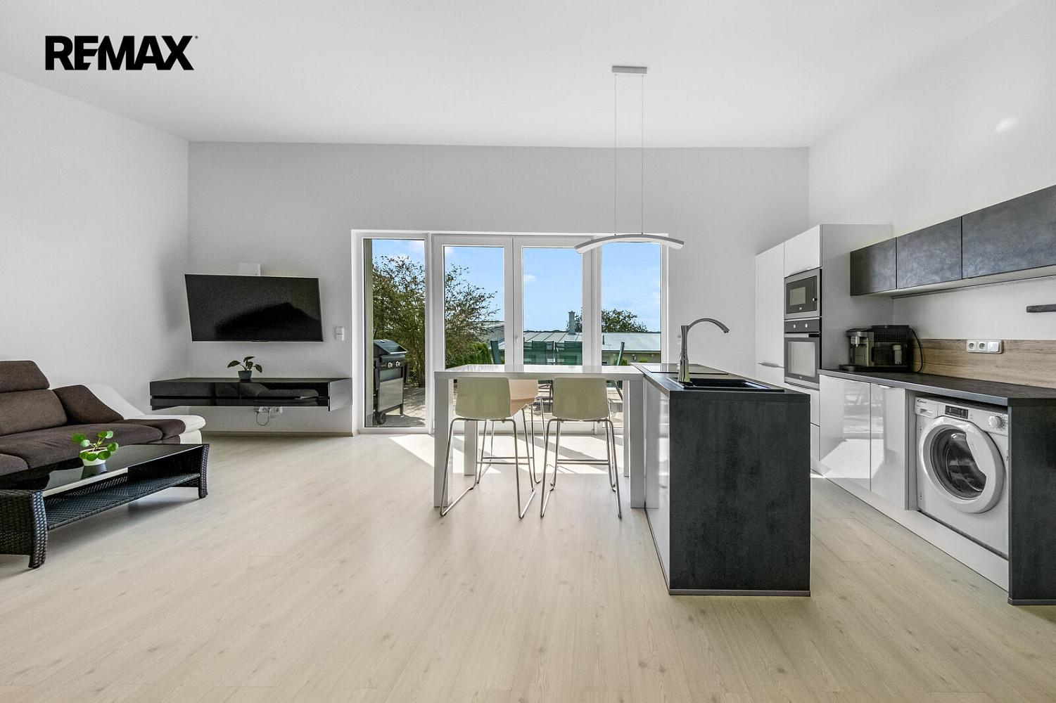Prodej domu 83 m² s pozemkem 375 m² – fotografie 2