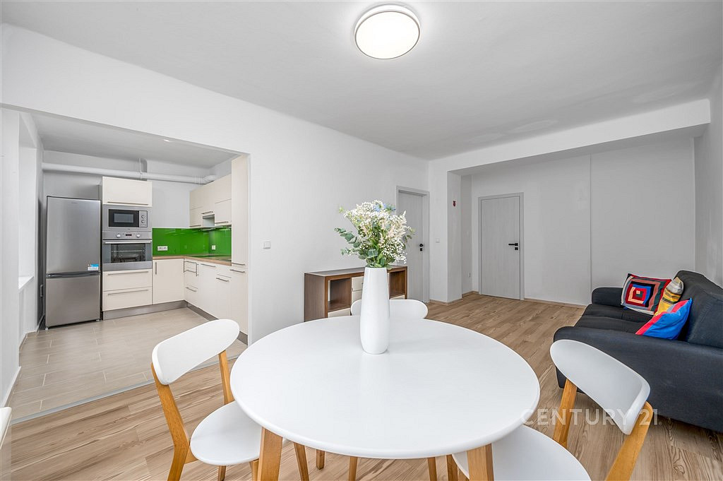 Pronájem bytu 2+kk 54 m²