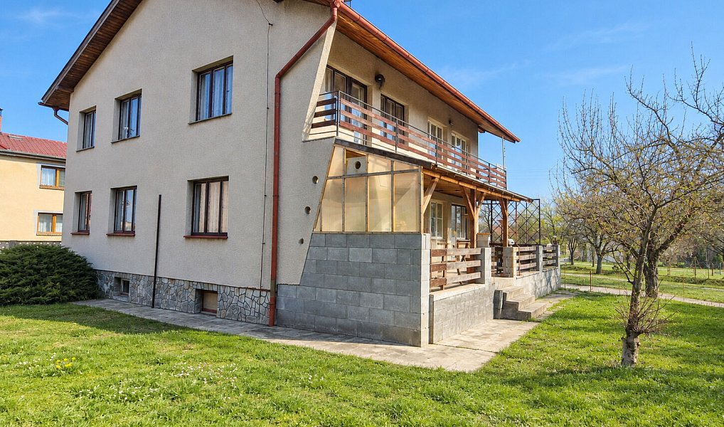 Prodej domu 300 m² s pozemkem 2 907 m², Hostomice – náhled fotky 2