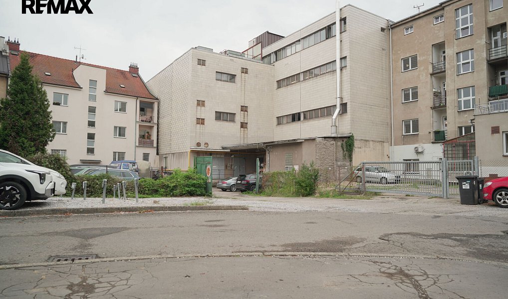 Pronájem obchodních prostor 866 m², Hradec Králové – náhled fotky 29
