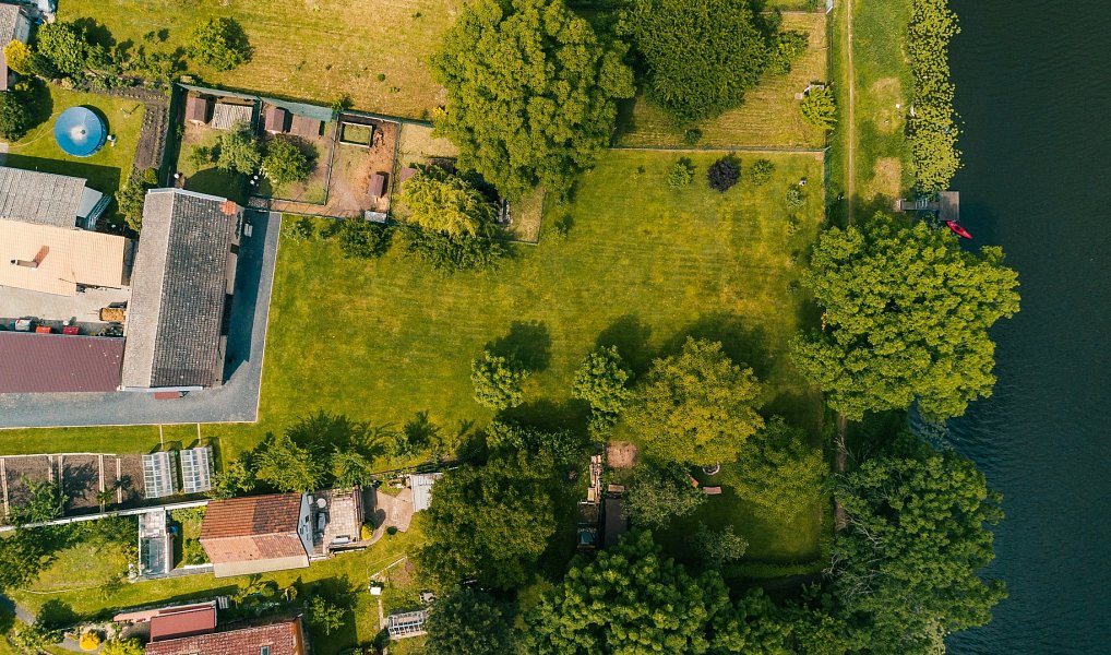 Prodej stavebního pozemku 2 460 m², Neratovice – náhled fotky 3