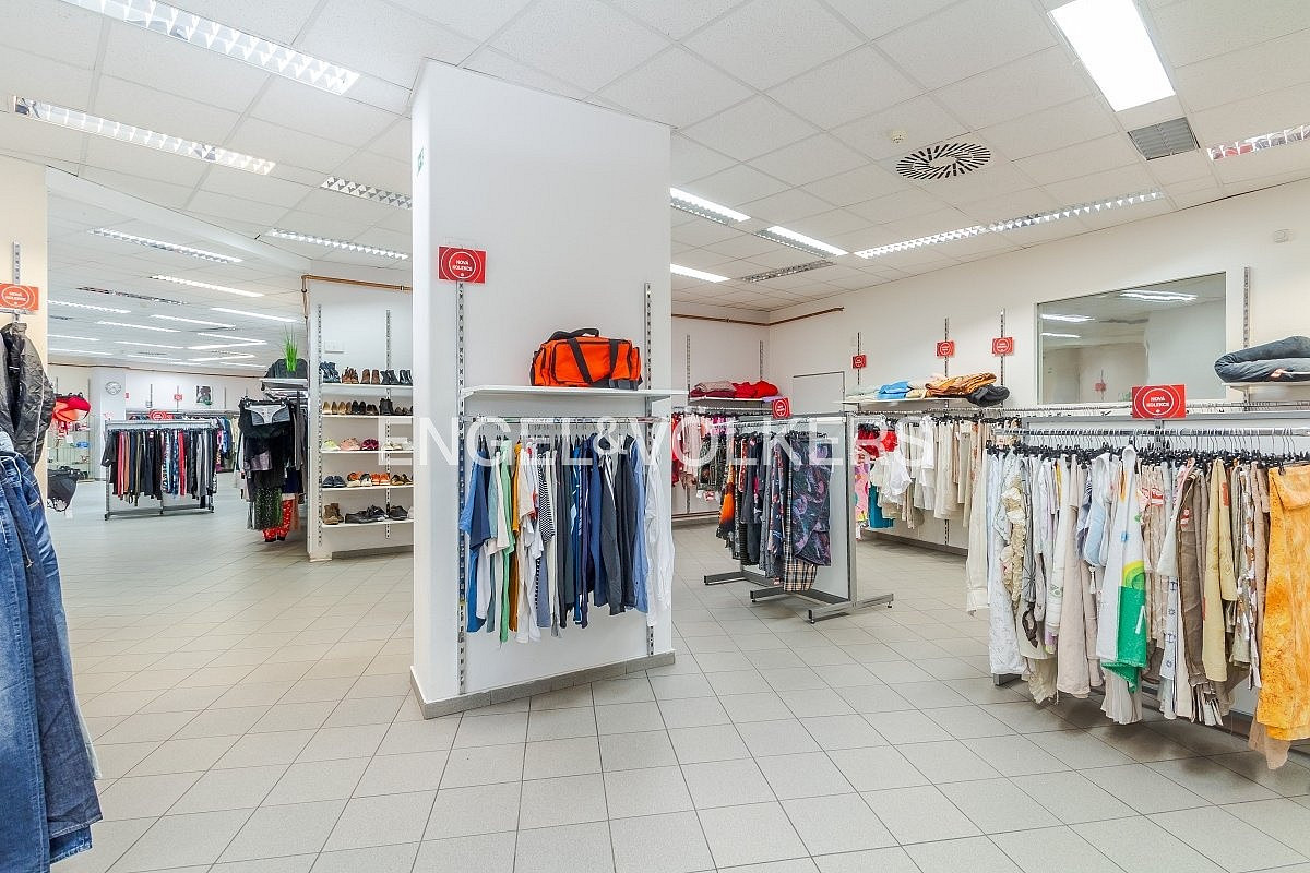 Pronájem obchodních prostor 323 m² – fotografie 4