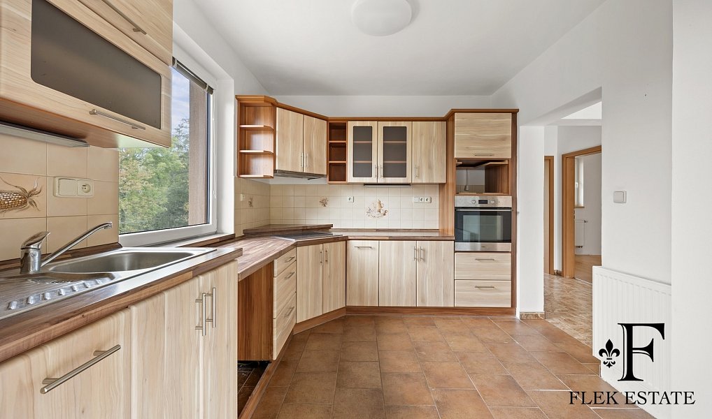 Prodej domu 180 m² s pozemkem 1 666 m², Tisová – náhled fotky 6