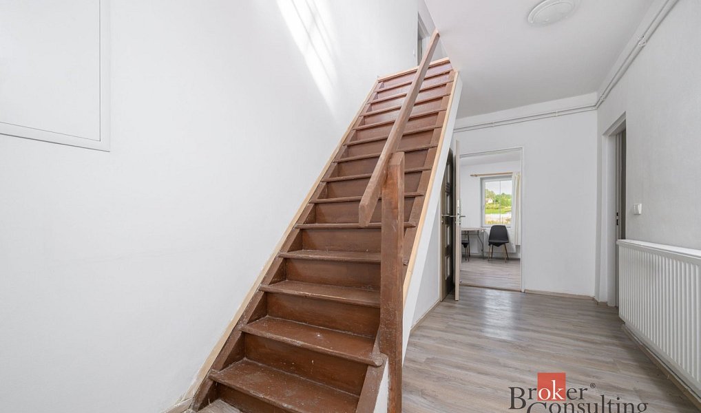 Prodej domu 240 m² s pozemkem 888 m², Bulovka – náhled fotky 18