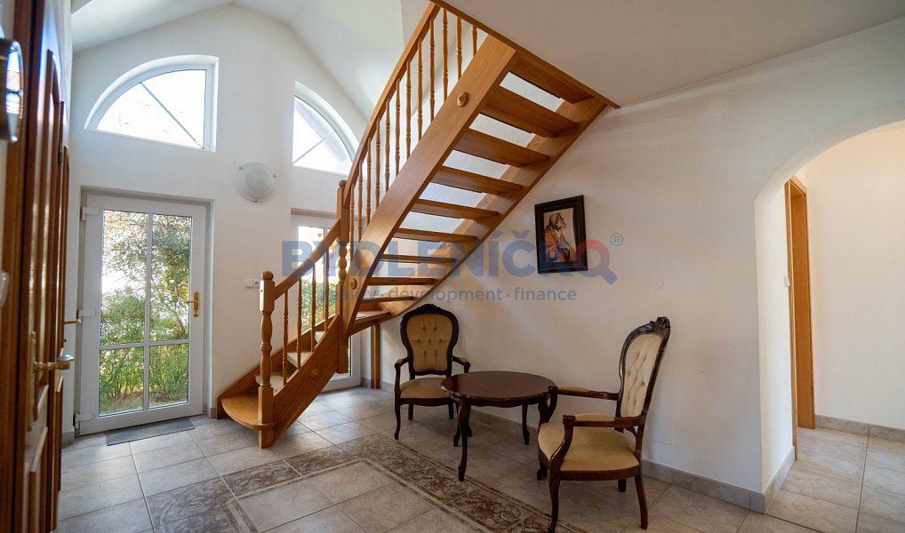 Prodej domu 248 m² s pozemkem 701 m², Volary – náhled fotky 5