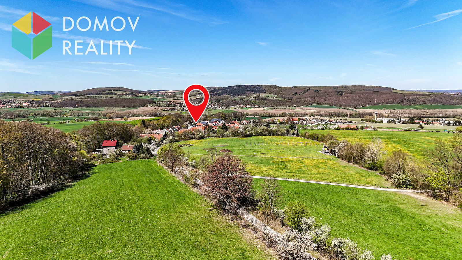 Prodej stavebního pozemku 1 132 m², Skuhrov