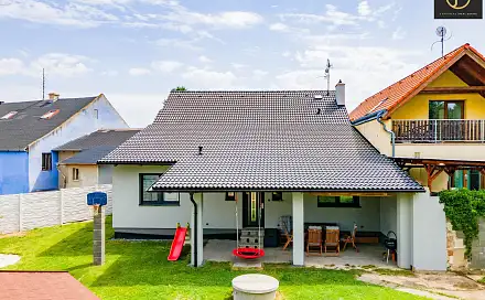 Prodej domu 129 m² s pozemkem 938 m², Tuchlovice, okres Kladno