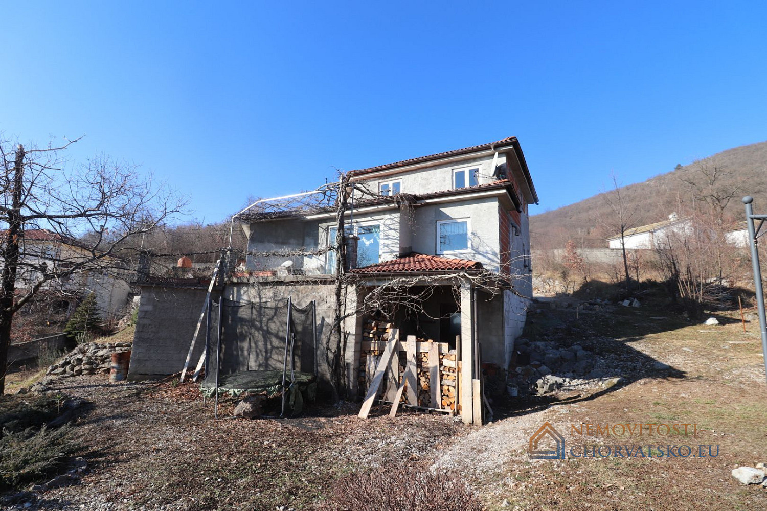 Prodej domu 200 m² s pozemkem 1 800 m² - Aanzicht 2