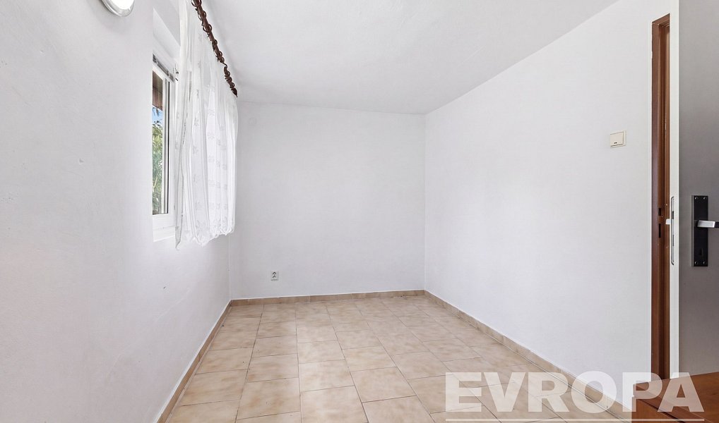 Prodej chaty/chalupy 24 m² s pozemkem 915 m², Dubá – náhled fotky 6