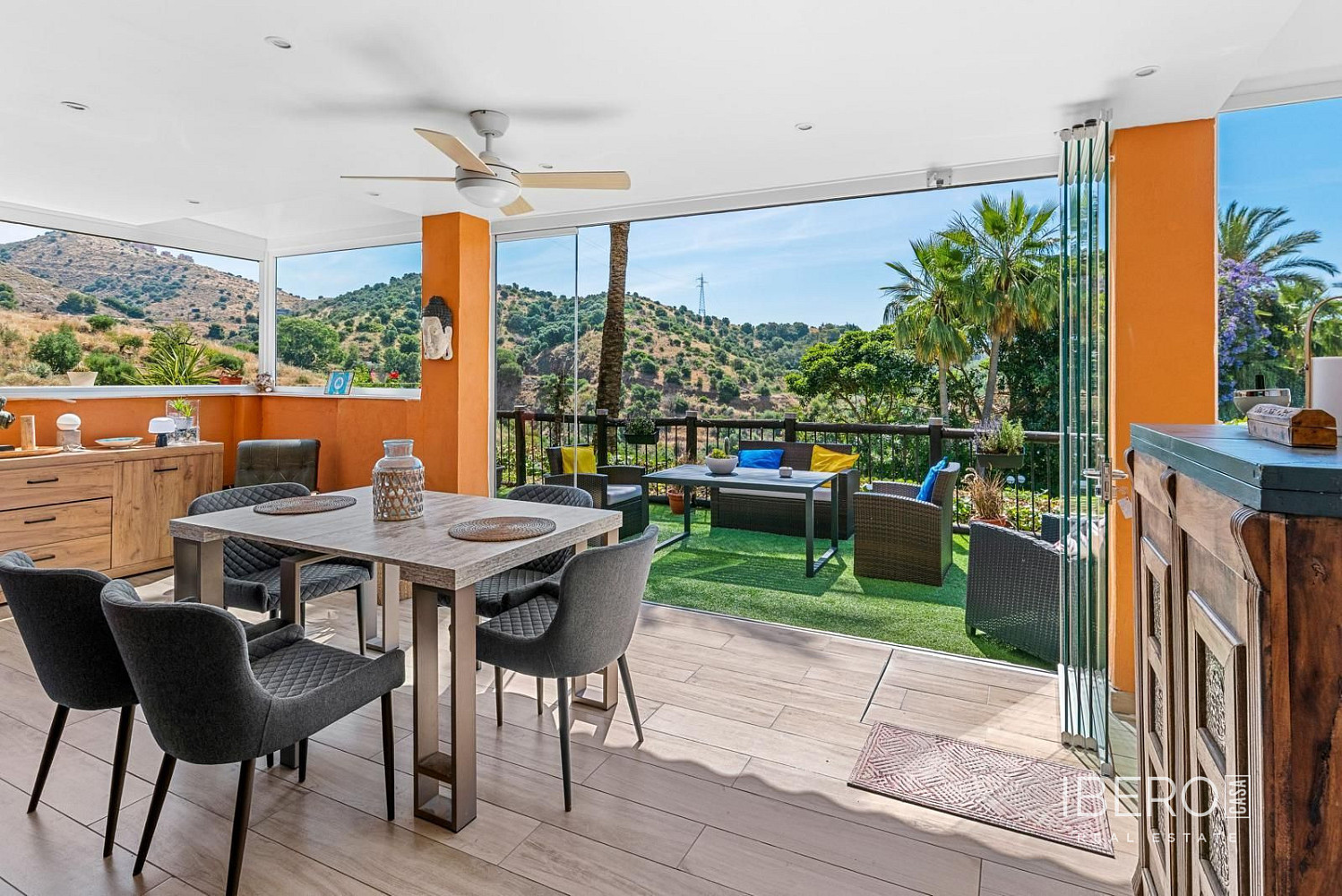 3+kk Apartment in Marbella, Urbanización Marbesa - Més