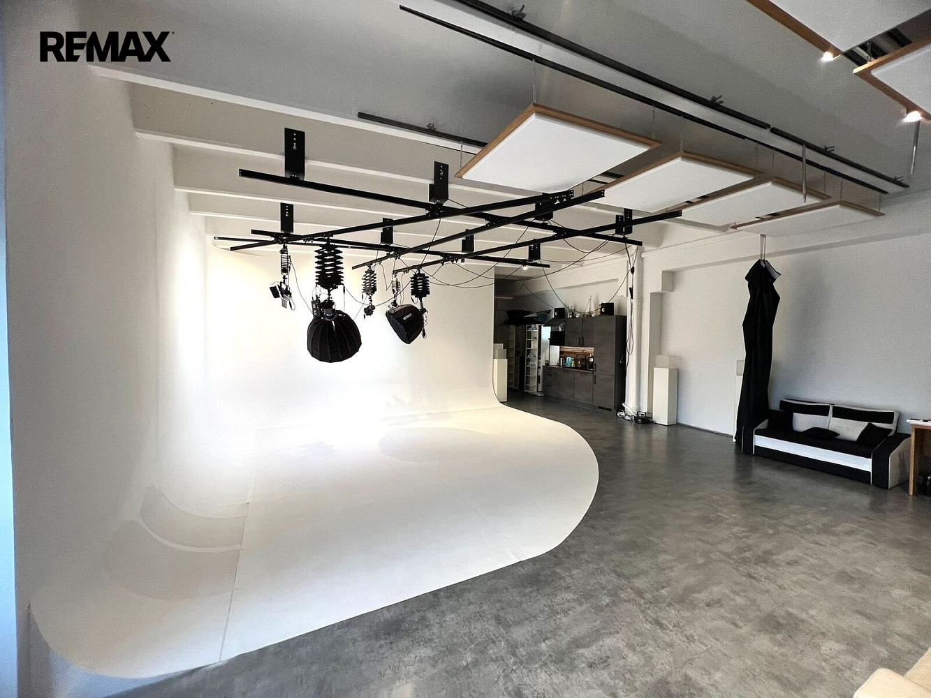 Pronájem komerčního objektu (jiného typu) 150 m² – fotografie 4