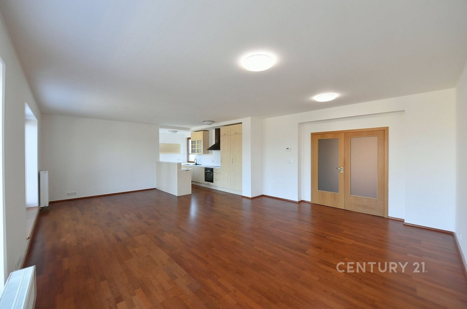 Pronájem bytu 4+kk 144 m² — photo 2