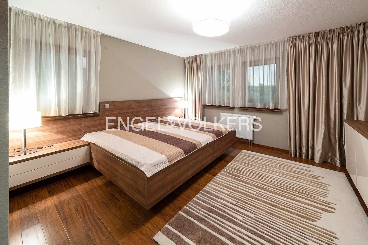 Pronájem domu 170 m² s pozemkem 170 m² — photo 4