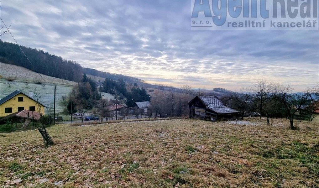 Prodej stavebního pozemku 2 565 m², Nový Malín – fotka 1 z 9