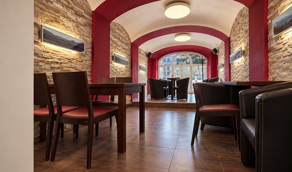Pronájem restaurace 229 m², Louny – náhled fotky 4