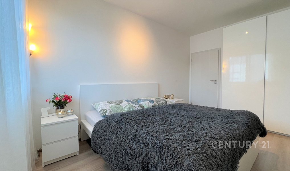 Pronájem bytu 2+kk 56 m², Praha – náhled fotky 9
