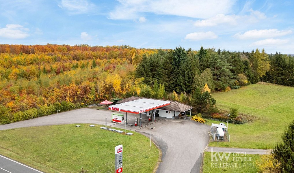 Prodej komerčního objektu (jiného typu) 5 195 m², Lovčice – fotka 1 z 8